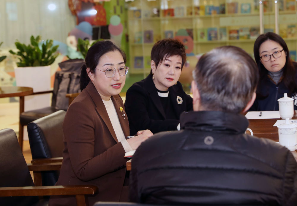 从小院议事到共商国是——中国两会民主故事